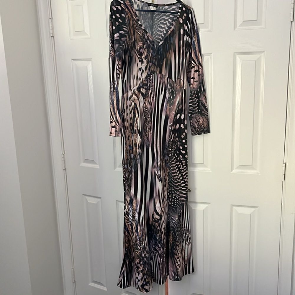 Venus maxi dress size medium good condition no tags never worn new - Picture 6 of 8